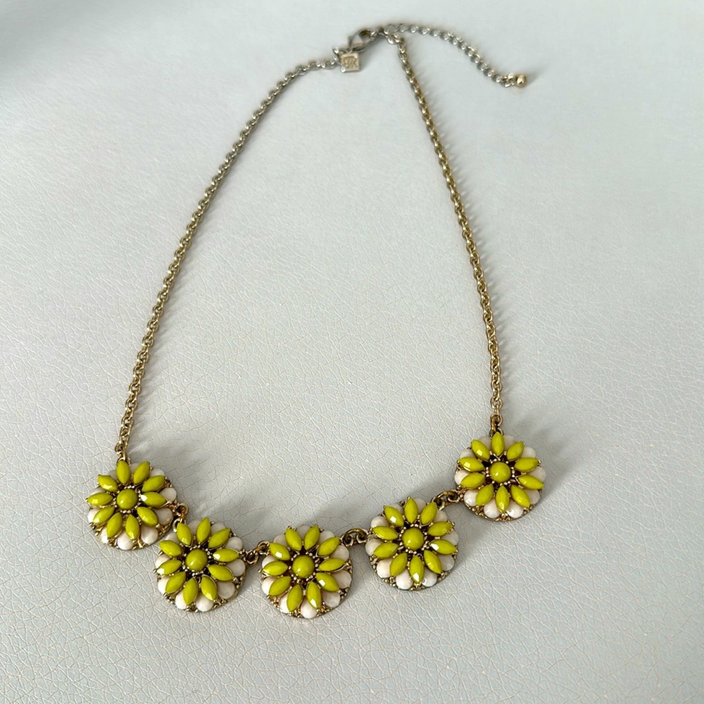 Banana Republic Flower Motif Statement Necklace in lime green and ivory 🍋